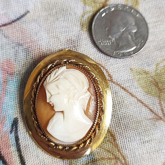 RUSSEL 12KGF Gold Filled Women's Rustic Carved Shell Vintage Transparent Cameo - Picture 3 of 14
